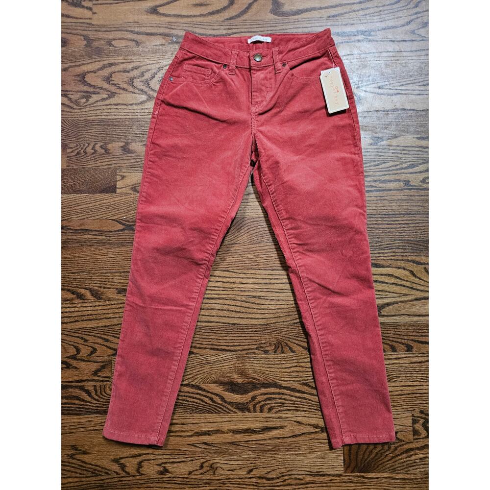 NWT Junior’s Copper Key Skinny Orange Corduroy Pants Size 7